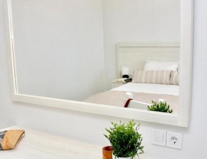 Alikanas Apartment | Bright Loft at Regina Apartments