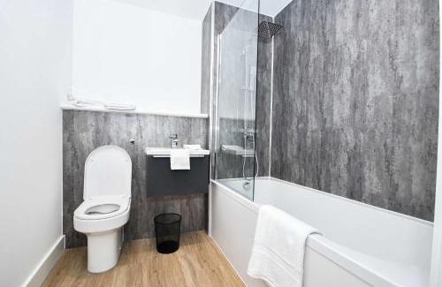 Vauxhall Apartment | Bright Spacious 2 Bedroom Apartment in Liverpool