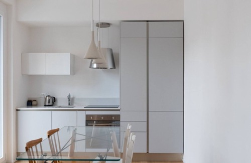 Simonetta Apartment | Bright Two-Room Apartment with Terrace - Mirable PM