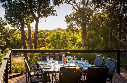 Yallingup House | Bringa - Spacious Bushland Retreat with Scenic Views