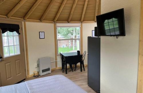 South Fork House | Bristlecone Yurt at Aspen Ridge Cabins