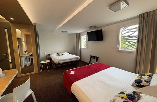 Ergue-Gaberic Hotel | Brit Hotel Le Kerodet