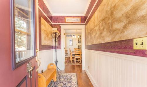 Historic District House | Brittany Place by Ski Country Resorts