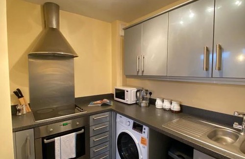Wolverhampton Apartment | Broad Gauge Suite