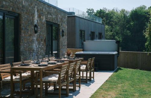 Holcombe House | Brockview House - Eco 4 bed