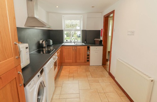 Llanfairpwllgwyngyll Cottage | BRON GADAIR, pet friendly, character holiday cottage in Newborough