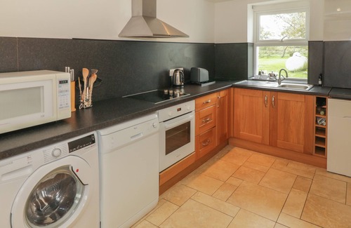 Llanfairpwllgwyngyll Cottage | BRON GADAIR, pet friendly, character holiday cottage in Newborough