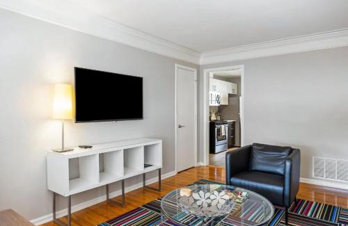 Brookwood Hotel | Brookwood Courtyard by BCA Furnished Apartments BCC1B 10 J