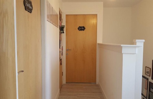 Sighthill House | BroomHouse HomeStay