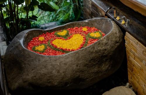 Kutuh Kaja Villa | Bubu Mesari Ubud Villa