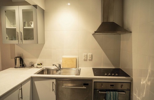 Tawa Hotel | Bucket Tree Lodge
