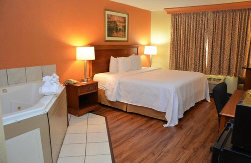 Columbus Hotel | Buckeye Inn Express