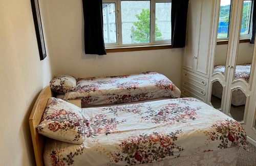 Ellemford Apartment | Budget flat by Saughton tram stop