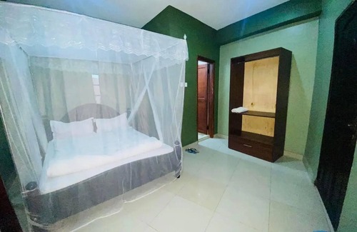Kampala Apartment | Budget Twin Room - Suzie hoteln