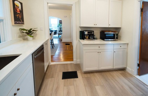 Allentown Apartment | Buffalo Nest - 2BR/WiFi/Full Kitchen/Grill/Patio