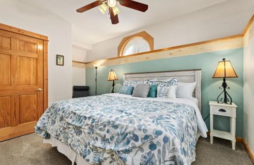 Fall River Estates Apartment | Bugle Pointe A02 by Estes Park Condos