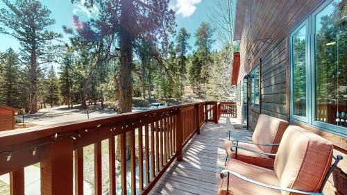 Fall River Estates Apartment | Bugle Pointe A04 by Estes Park Condos