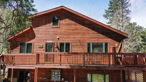 Fall River Estates Apartment | Bugle Pointe A04 by Estes Park Condos