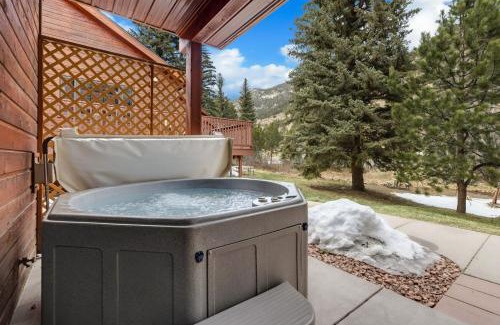 Fall River Estates Apartment | Bugle Pointe A13 by Estes Park Condos
