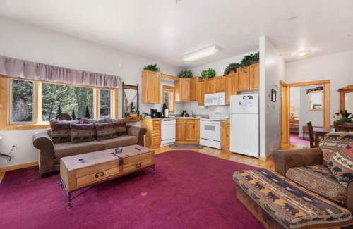 Fall River Estates Apartment | Bugle Pointe A16 by Estes Park Condos