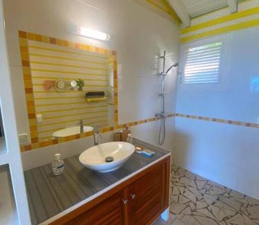 Pointe-Noire House | Bungalow Alnamaka : vue mer - piscine - plage à 5mn