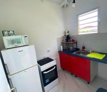 Schoelcher House | Bungalow charmant à Schoelcher avec jardin clôturé