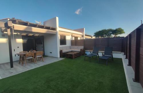 Maspalomas House | Bungalow Maspalomas Golf con jacuzzi, piscina y jardín