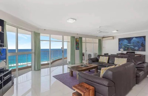 Miami Apartment | Burleigh Surf 18th Floor Spectacular Ocean Views
