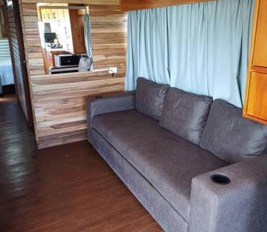 Fraijanes Apartment | BusHotel Poás con Jacuzzi y Chimenea