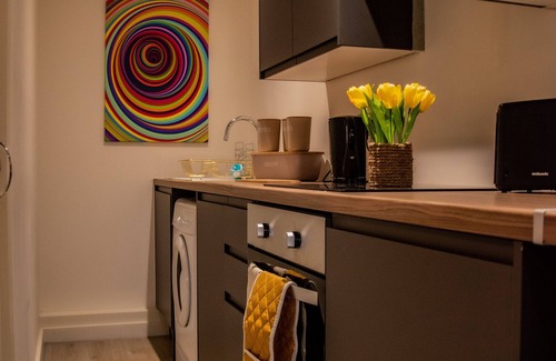 Bradford Apartment | BV Lush Apartment At Conditioning House Bradford