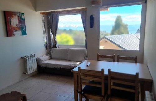 San Carlos de Bariloche Apartment | Cálido depto con vista al lago