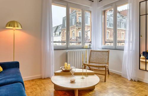 Centre Ville Rive Gauche Apartment | Cécile joli F2 avec parking proche de la Seine