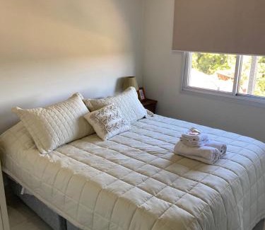 Luque Apartment | Cómodo apartamento nuevo, zona aeropuerto!