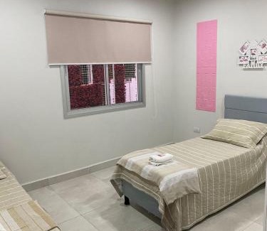 Luque Apartment | Cómodo apartamento nuevo, zona aeropuerto!