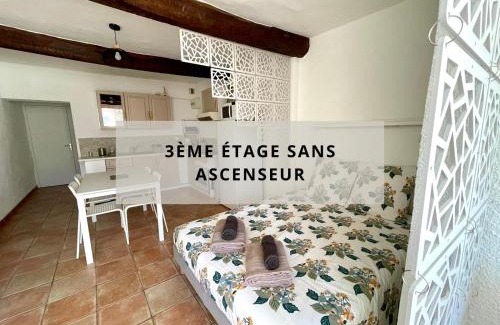 Riez Apartment | Côté Place
