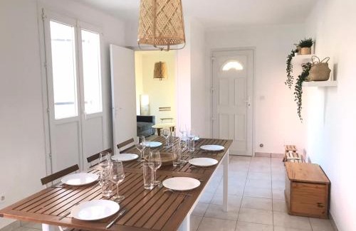Valras-Plage Apartment | Cœur de Valras, Mer à 400m - Piscine Privée - Clim