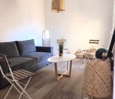 Valras-Plage Apartment | Cœur de Valras, Mer à 400m - Piscine Privée - Clim