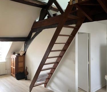 Rueil-Malmaison Apartment | Cœur du village de Rueil