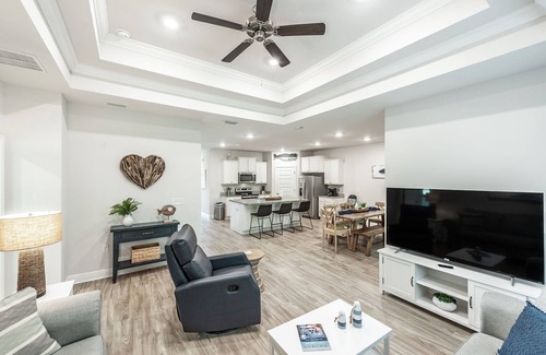 Port St. Joe House | C'Side Charm, C'Side Charm|Coastal Retreat|Golf Cart|Windmark Beach|Sleeps 10