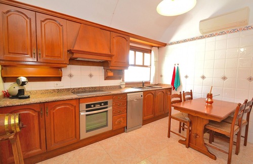 Buger Ski Chalet | Ca n'Aina Canta 064 cosy village house with pool, terrace, barbecue and air-conditioningnd air-conditioning