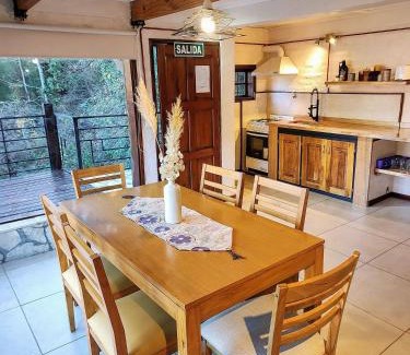 San Martin de los Andes House | Cabaña con parrilla y 2 baños completos - AlquilaMiCasa
