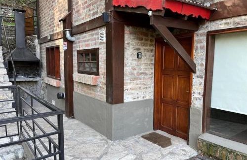 San Martin de los Andes House | Cabaña con parrilla y 2 baños completos - AlquilaMiCasa