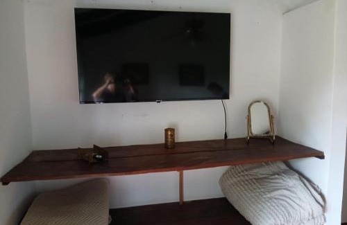 Samaipata Apartment | Cabaña Los Eucaliptos con Suite, TV 50 Mezzanine y Parrillero, Samaipata