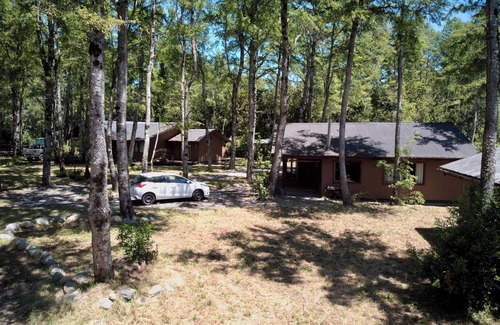 Pucon Cabin | Cabañas con Piscina Camino al Volcan