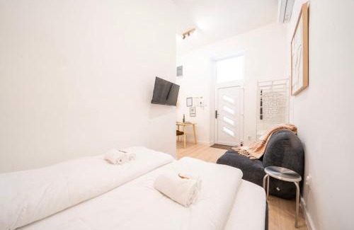 Magdolna negyed Apartment | CABAnA I new I AC I wifi I Space