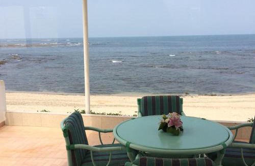 El Mansouria House | Cabanon Pied Dans L'eau