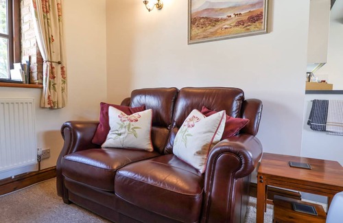 Colyton Cottage | Cabin ∙ 1 bedroom ∙ 2 guests