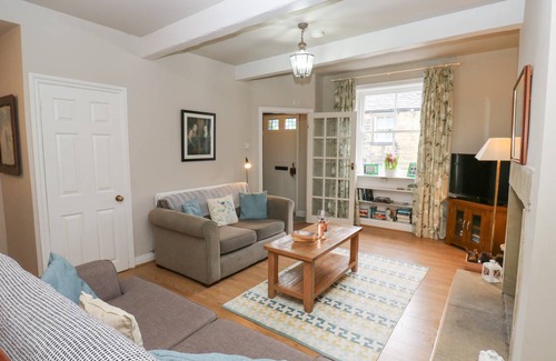 Haworth Cottage | Cabin ∙ 1 bedroom ∙ 2 guests