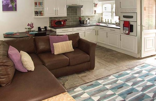 Little Witcombe Cottage | Cabin ∙ 1 bedroom ∙ 2 guests