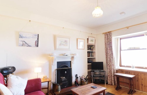 Fraserburgh Cottage | Cabin ∙ 1 bedroom ∙ 2 guests